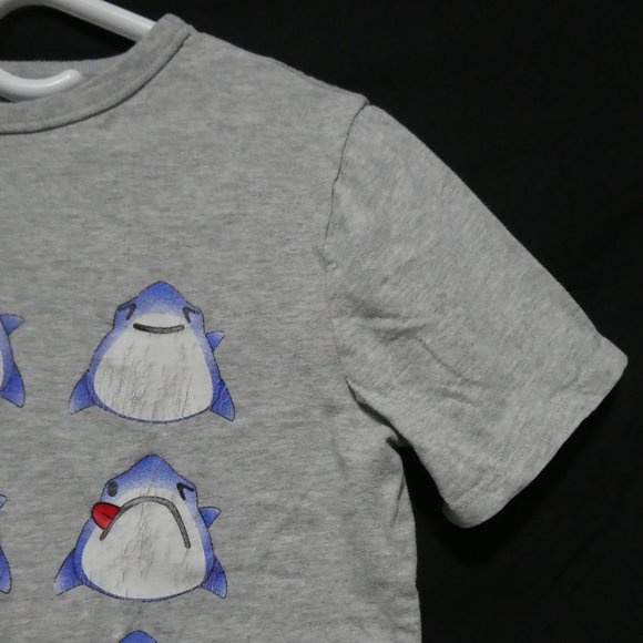 GAP KIDS, large, grey graphic tee, shark theme, EUC - Picture 6 of 12